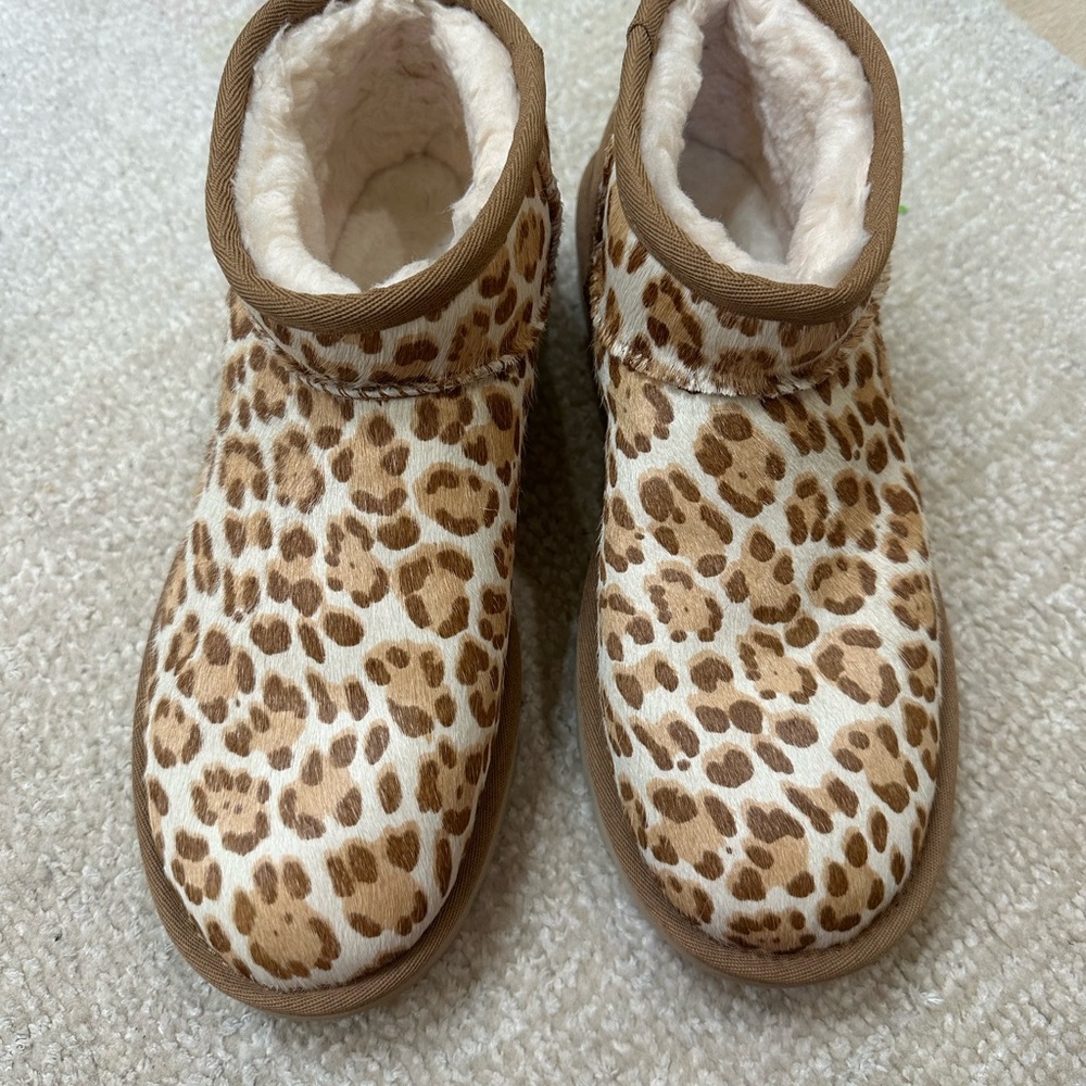UGG Leopard Print Ankle Booties in Tan and Cream - Picture 3 of 4